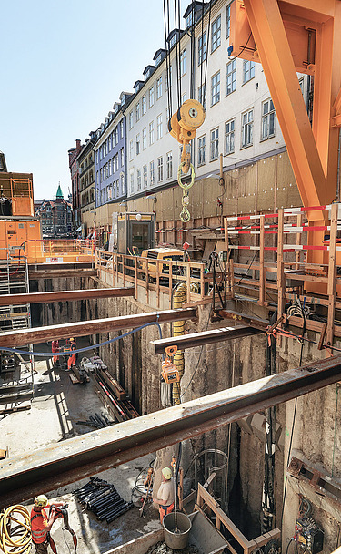 Byggeri af metrotrappe